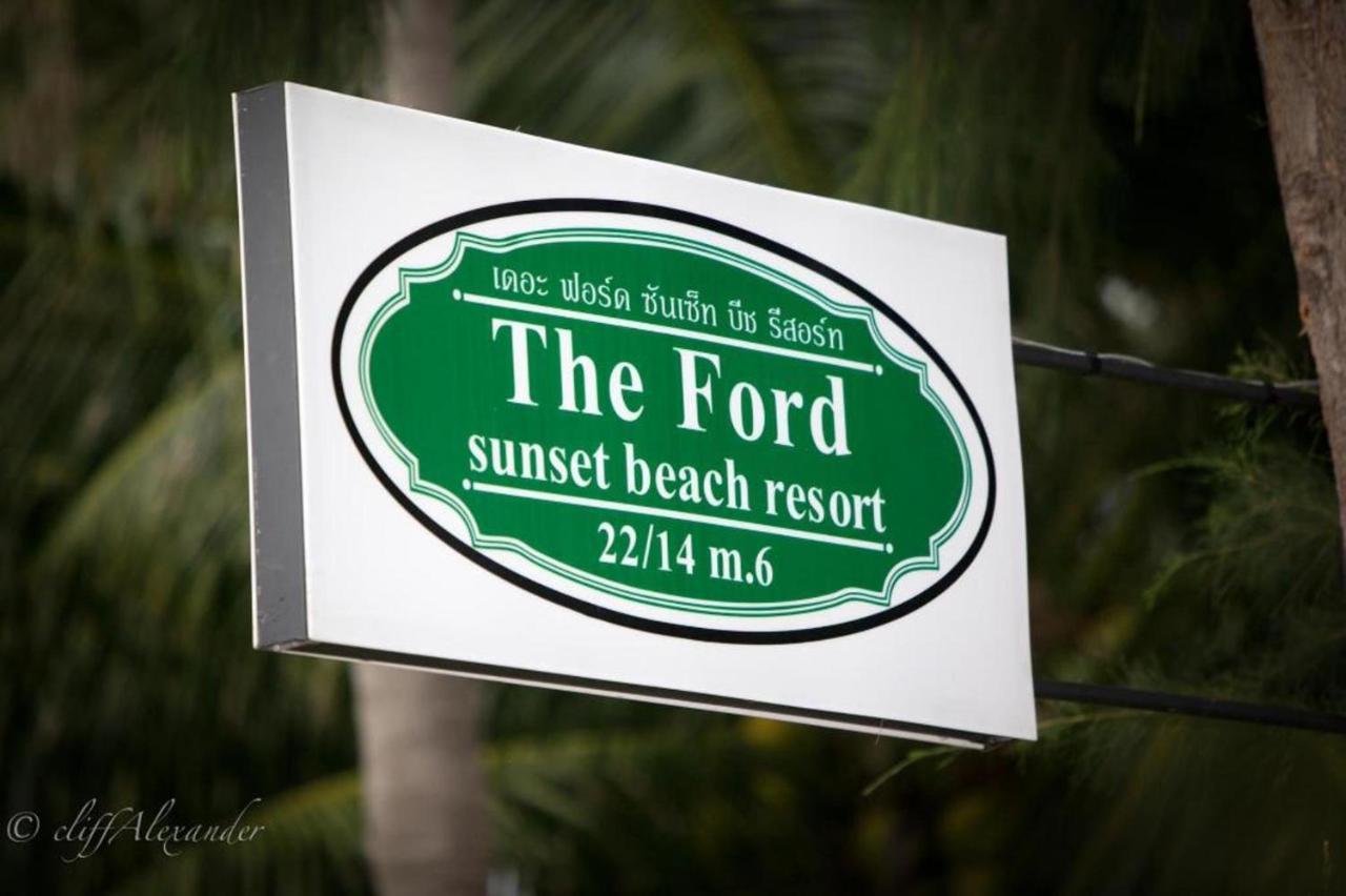 The Ford Sunset Beach Resort Wok Tum Екстер'єр фото