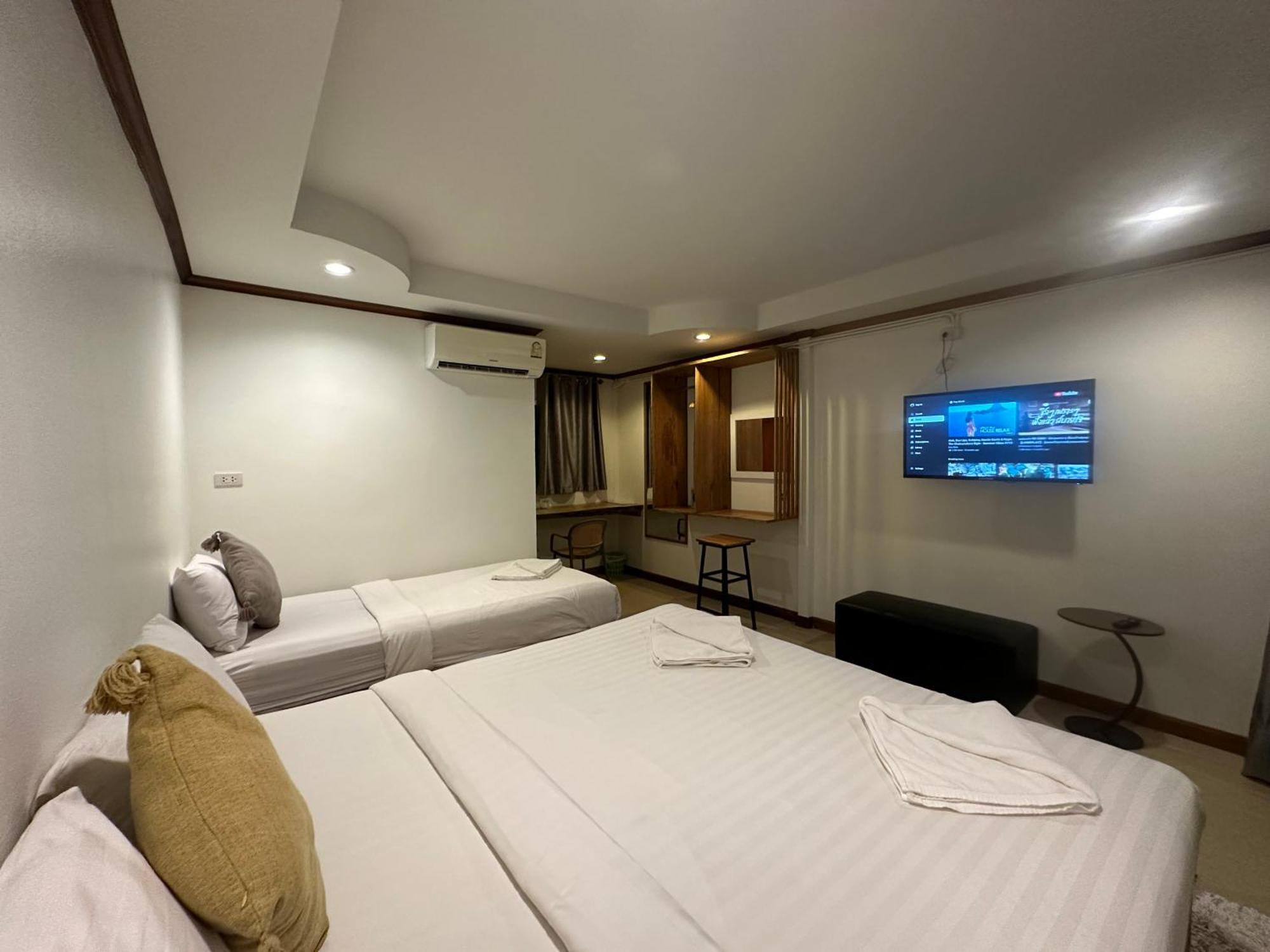 The Ford Sunset Beach Resort Wok Tum Екстер'єр фото