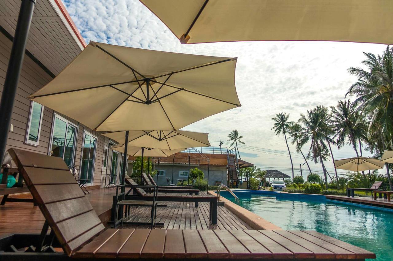 The Ford Sunset Beach Resort Wok Tum Екстер'єр фото