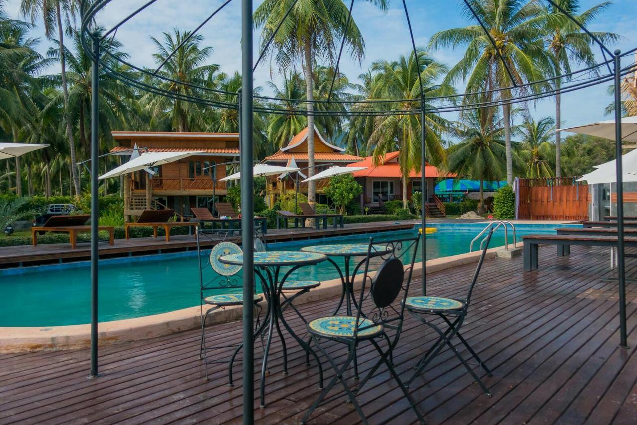 The Ford Sunset Beach Resort Wok Tum Екстер'єр фото