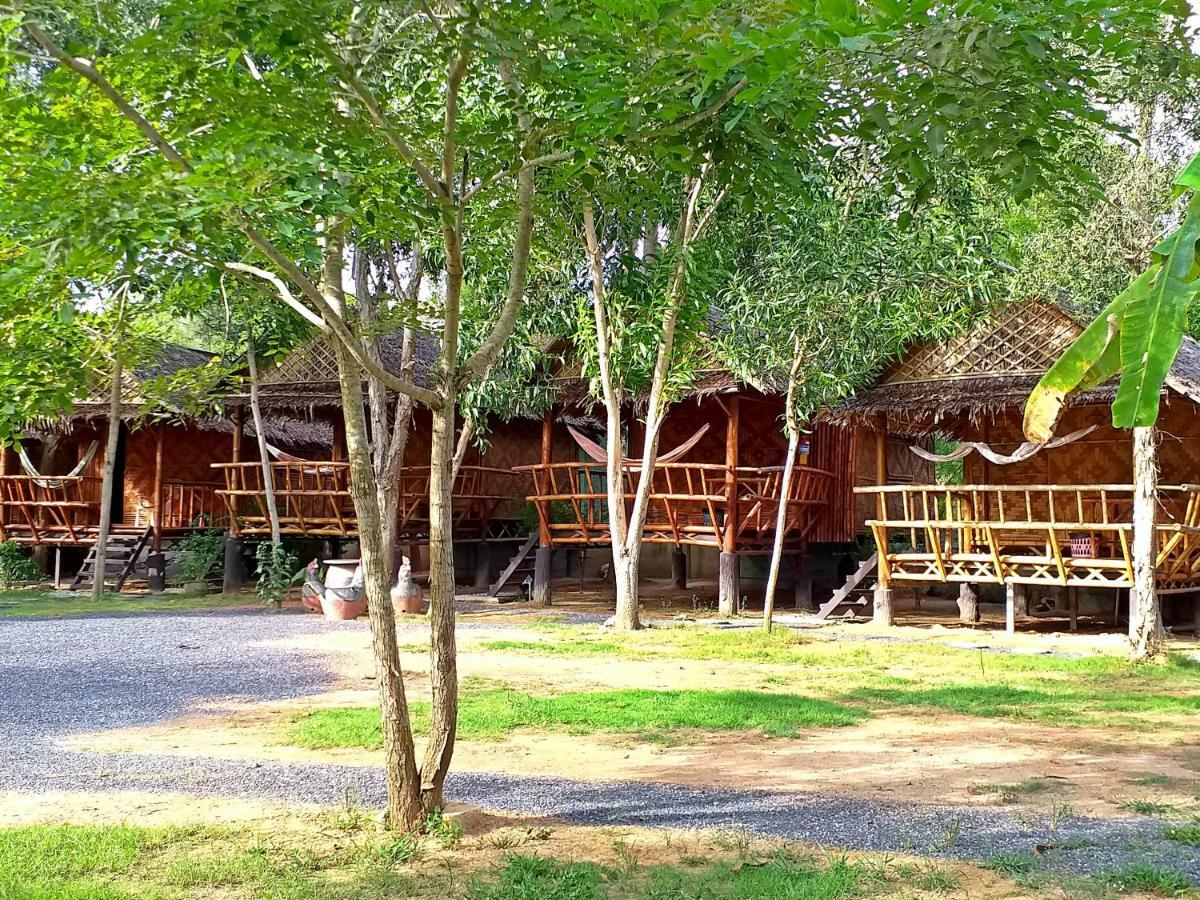 The Ford Sunset Beach Resort Wok Tum Екстер'єр фото