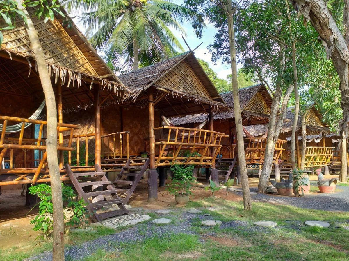The Ford Sunset Beach Resort Wok Tum Екстер'єр фото