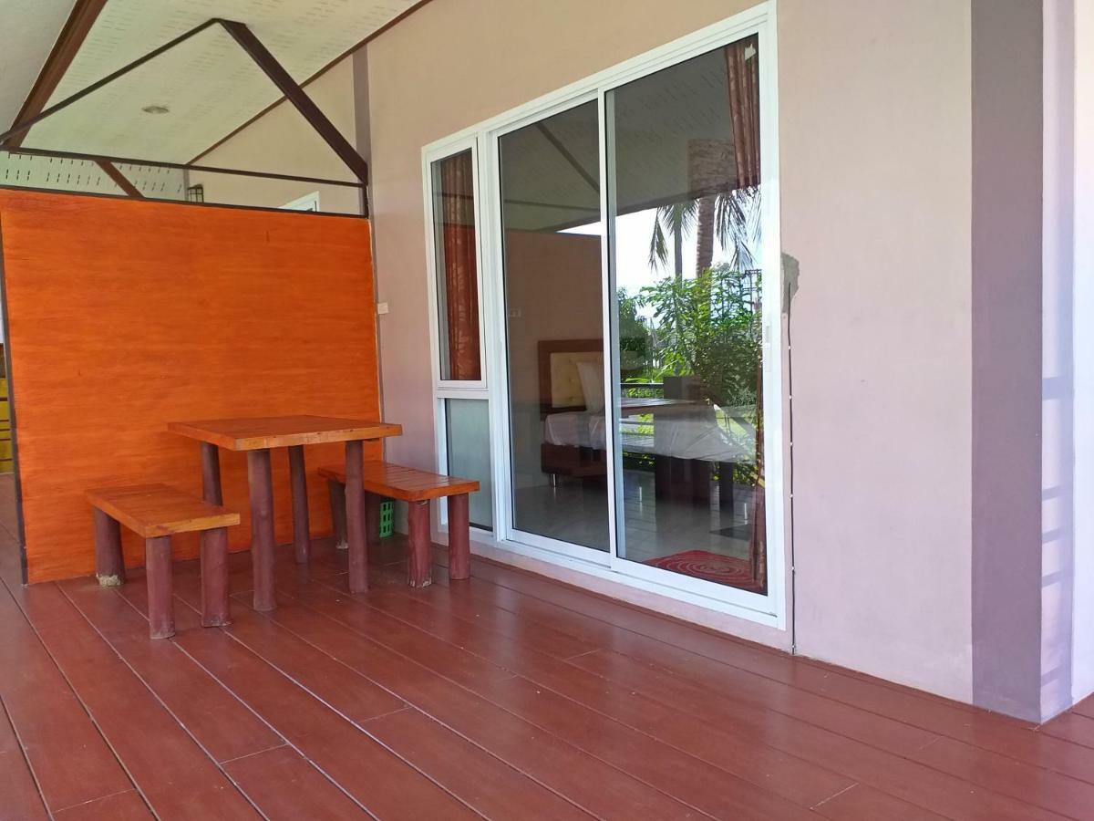 The Ford Sunset Beach Resort Wok Tum Екстер'єр фото