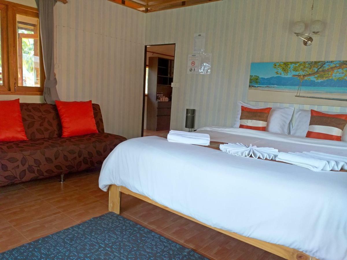 The Ford Sunset Beach Resort Wok Tum Екстер'єр фото